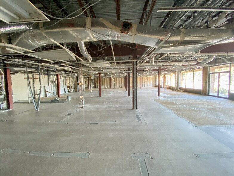 More Photos Of 100 Walkers Village Way, Walkersville General Retail For Lease
