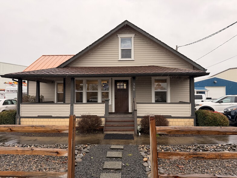 More Photos Of 750 SW Bailey Ave, Hillsboro Manufacturing For Lease