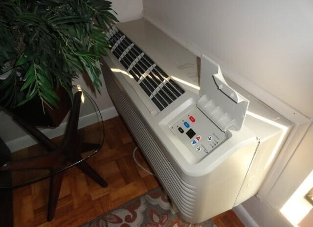 More Photos Of 567 Vauxhall St, Waterford Medical For Sale