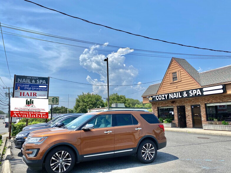 More Photos Of 3021-3023 Jericho Tpke, East Northport Storefront For Lease