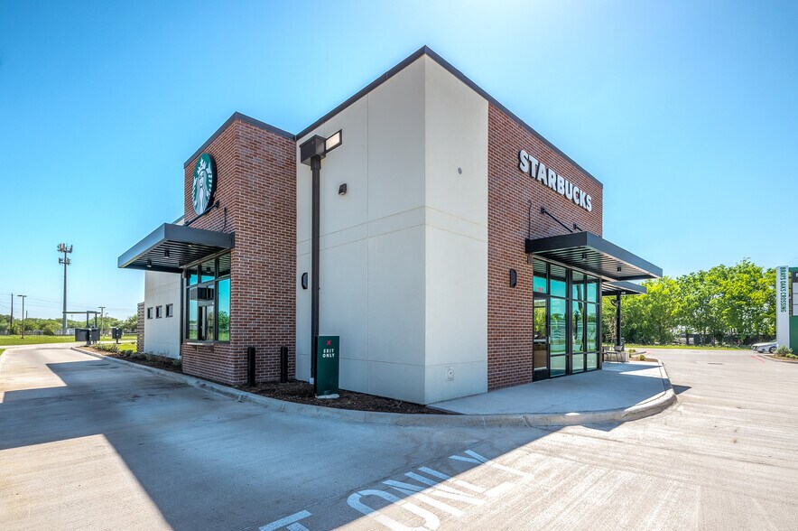 More Photos Of 11880 Sam Houston Pkwy w, Houston General Retail For Sale