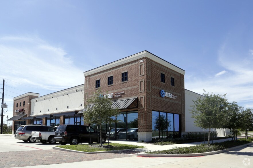 More Photos Of 310 Highway 6, Sugar Land Storefront Retail Office For Lease