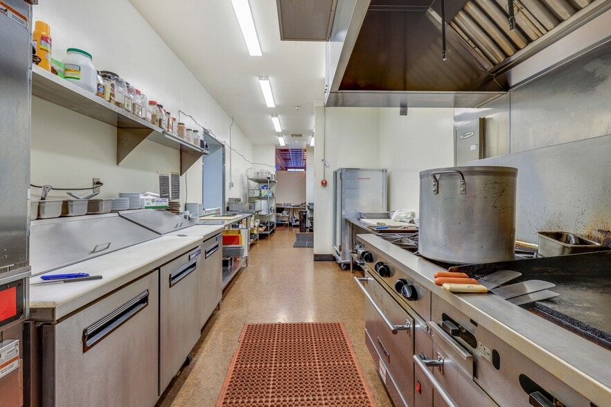 More Photos Of 313 E Andy Devine Ave, Kingman Storefront For Sale