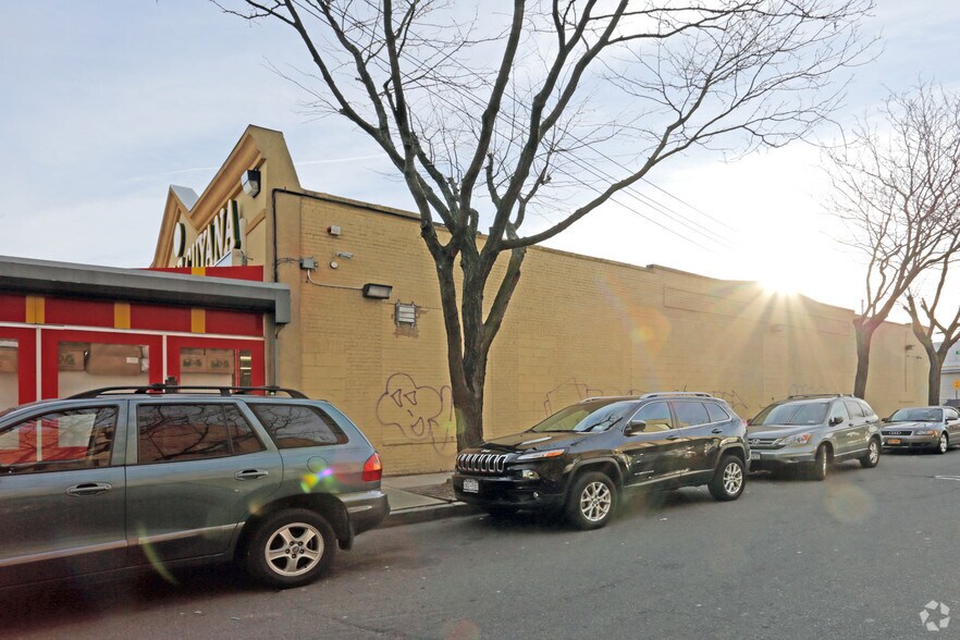 More Photos Of 18220 Jamaica Ave, Hollis Storefront Retail Office For Lease