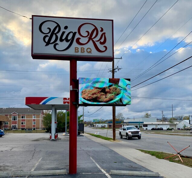 More Photos Of 1220 E 15th St, Joplin Specialty For Sale