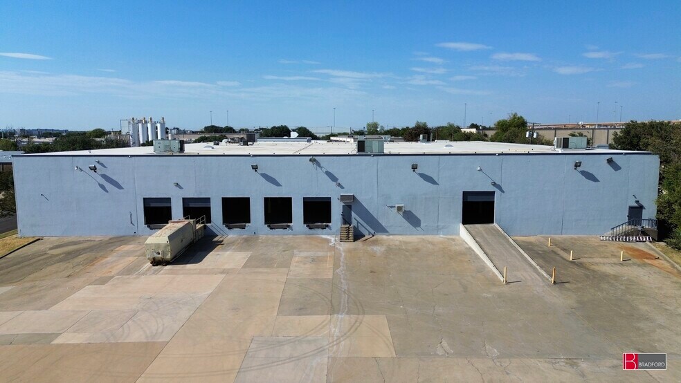More Photos Of 5050 Rondo Dr, Fort Worth Warehouse For Lease