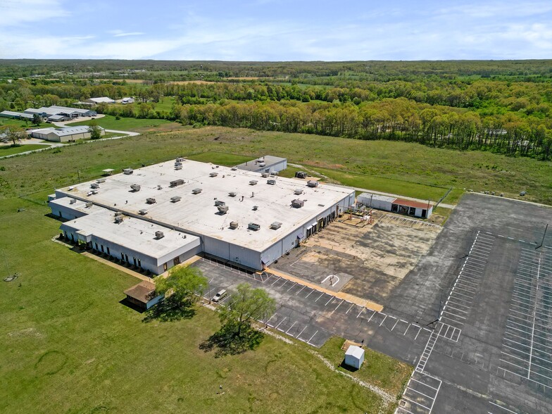 Primary Photo Of 1000 Lanton Rd, West Plains Manufacturing For Sale