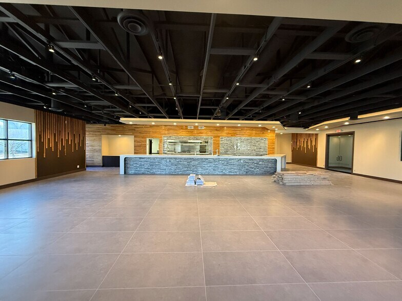 More Photos Of 1840 N Plano Rd, Richardson Freestanding For Lease