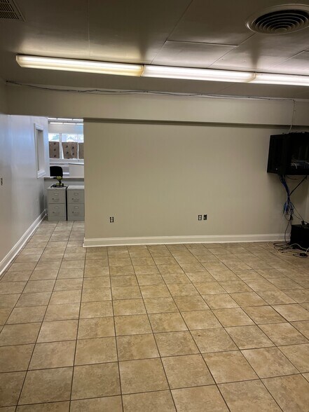 More Photos Of 209 N Church St, Lake City Storefront For Sale