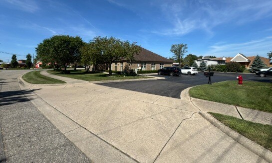 More Photos Of 43120 Utica Rd, Sterling Heights Office For Lease