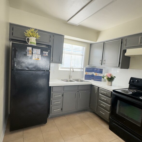 More Photos Of 4742 Yale St, Houston Apartments For Sale