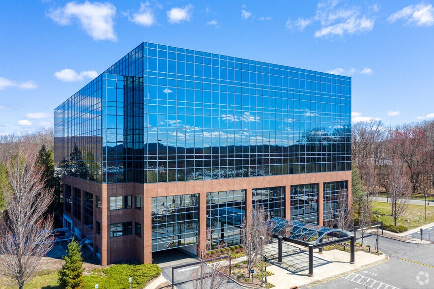 More Photos Of 100 Enterprise Dr, Rockaway Office For Lease