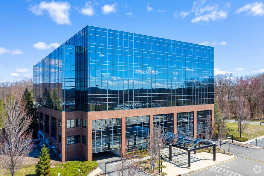 More Photos Of 100 Enterprise Dr, Rockaway Office For Lease