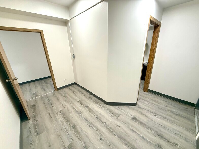 More Photos Of 8 Van Der Horn Way, Red Deer County Truck Terminal For Sale