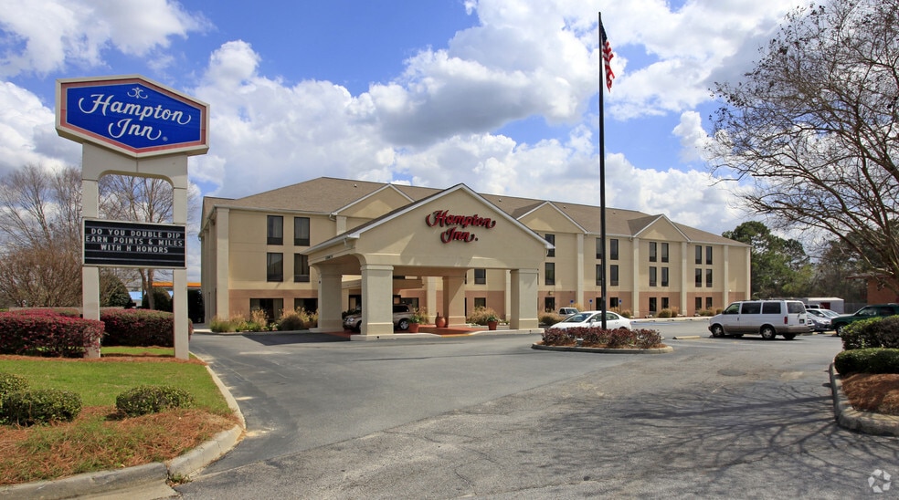 Primary Photo Of 1950 E Ga-122, Thomasville Hotel For Sale