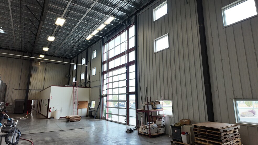 More Photos Of 8111 Keene Rd, West Richland Manufacturing For Sale