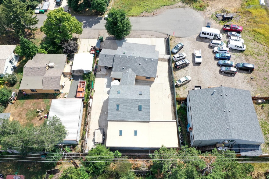 More Photos Of 609 Lupine St, Golden Light Distribution For Sale