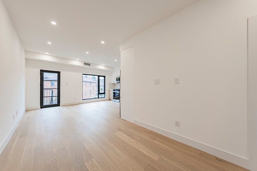 More Photos Of 14 Holmesdale Rd, Toronto Apartments For Sale