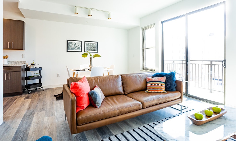 More Photos Of 728 Market St, Chattanooga Apartments For Sale