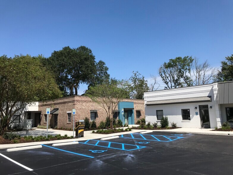 More Photos Of 133 E 1st North St, Summerville Unknown For Lease