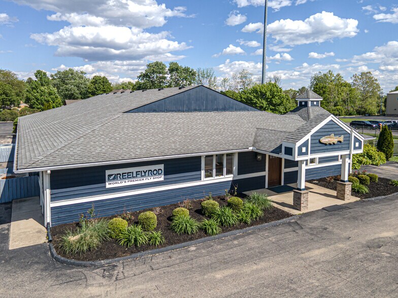 More Photos Of 1908 N Lakeman Dr, Bellbrook Storefront Retail Office For Sale