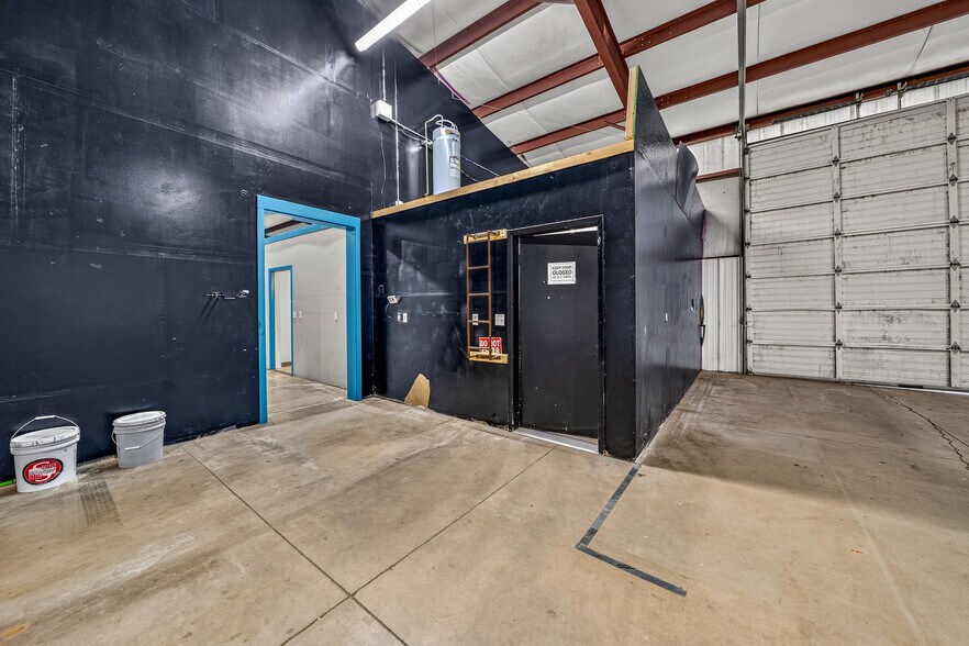 More Photos Of 729 Welch St, Medford Warehouse For Sale