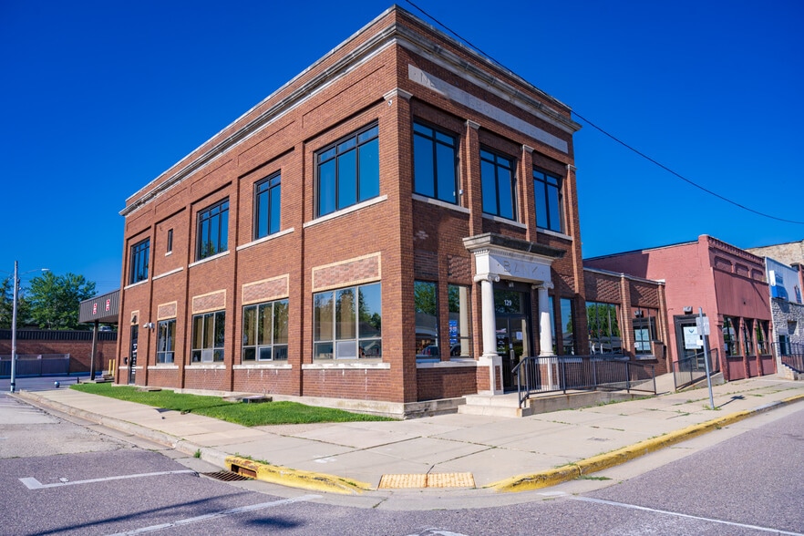 More Photos Of 129 E Bridge St, New Lisbon Bank For Sale