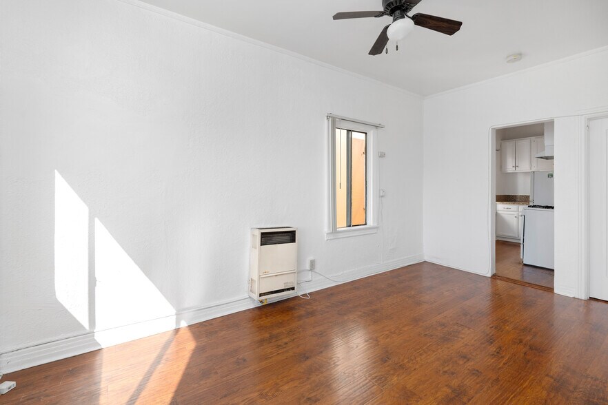More Photos Of 146-150 Douglas St, Los Angeles Apartments For Sale
