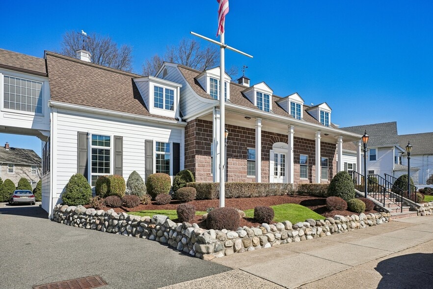 More Photos Of 37 Park Ave, Lyndhurst Office For Sale