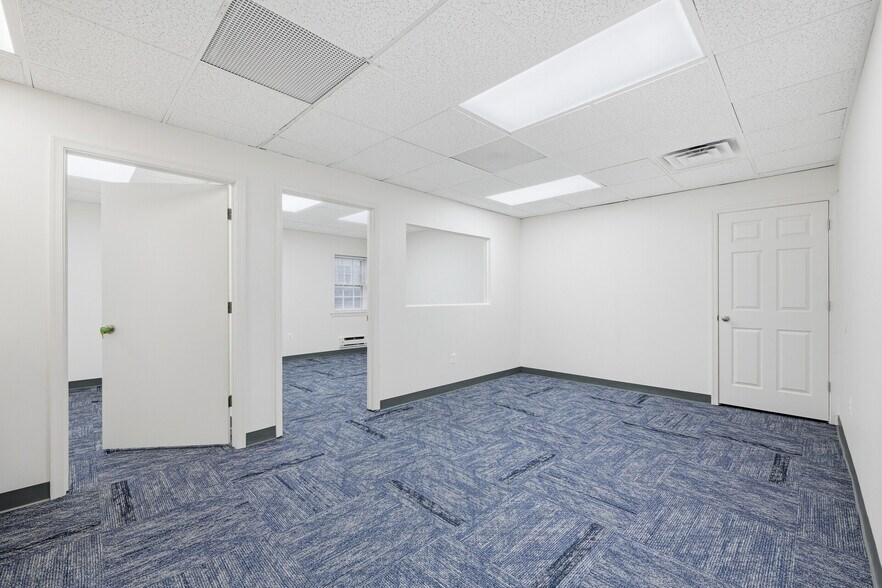 More Photos Of 6198 Butler Pike, Blue Bell Medical For Lease