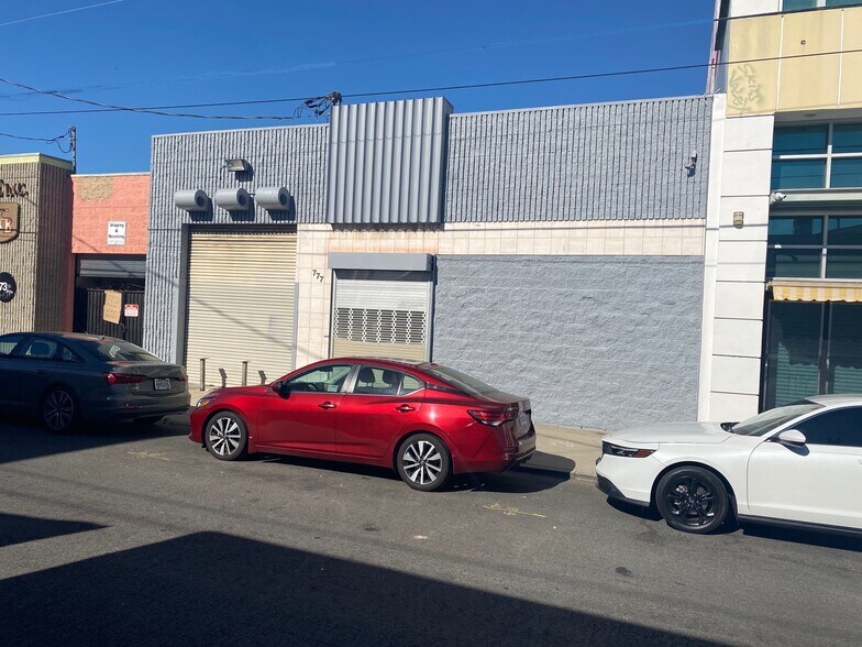 More Photos Of 777 E 14th Pl, Los Angeles Warehouse For Sale