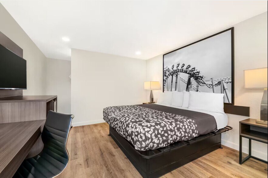 More Photos Of 1850 W Landstreet Rd, Orlando Hotel For Sale