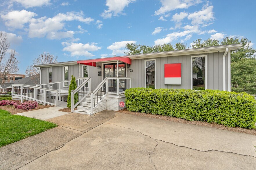 More Photos Of 1752 Country Club Rd, Gastonia Office Residential For Sale