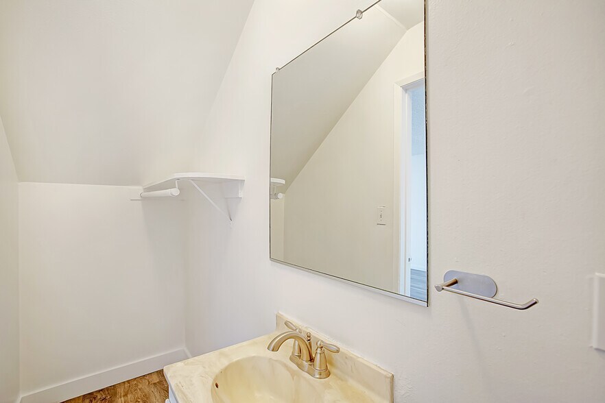 More Photos Of 6565 Sabado Tarde, Goleta Apartments For Sale
