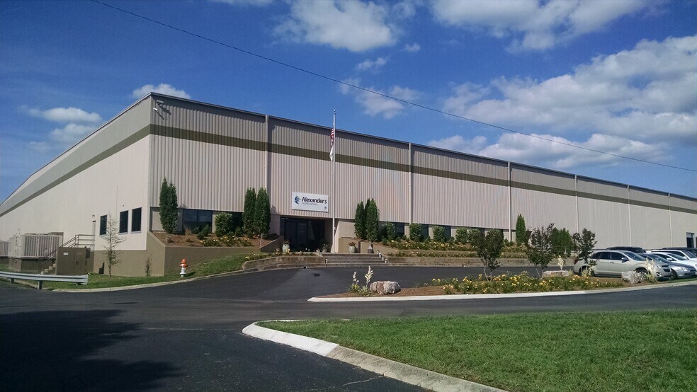 More Photos Of 7235-7241 Cockrill Bend Blvd, Nashville Manufacturing For Lease