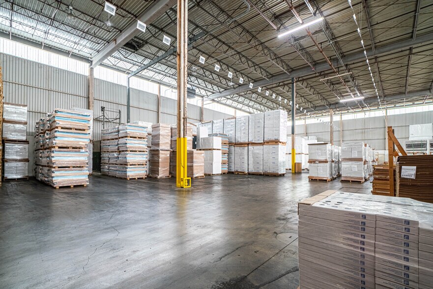 More Photos Of 601 Albemarle St, Saint Joseph Warehouse For Lease