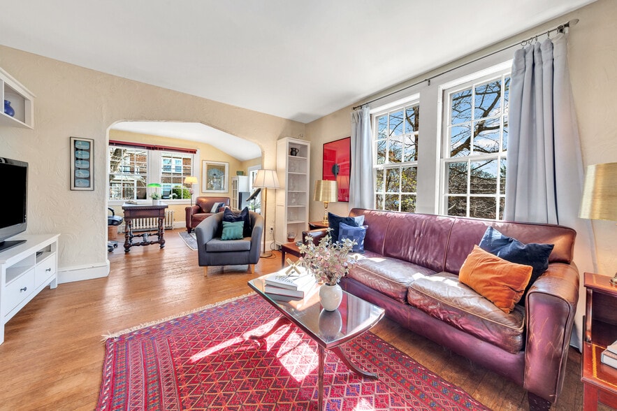 More Photos Of 126 Westbourne Ter, Brookline Multifamily For Sale