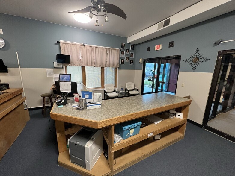 More Photos Of 1234 N Water St, Decatur Office For Sale