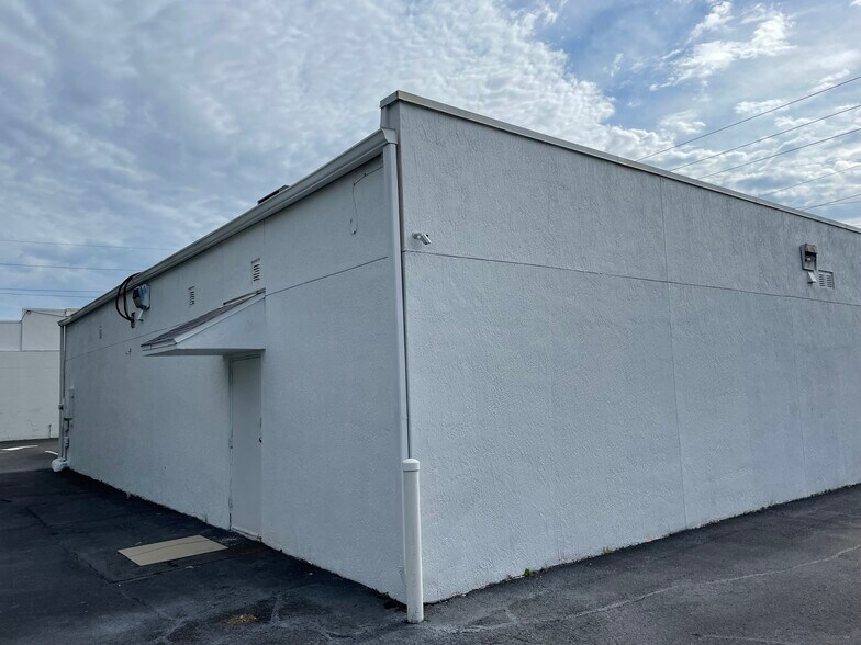 More Photos Of 347 N Orlando Ave, Winter Park Freestanding For Lease