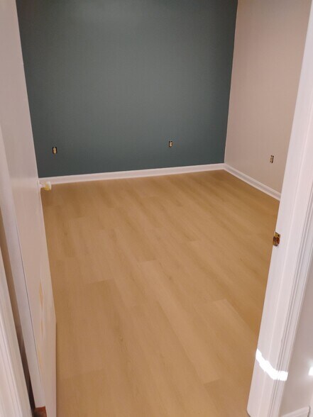 More Photos Of 604 Otis Dr, Dover Light Distribution For Lease