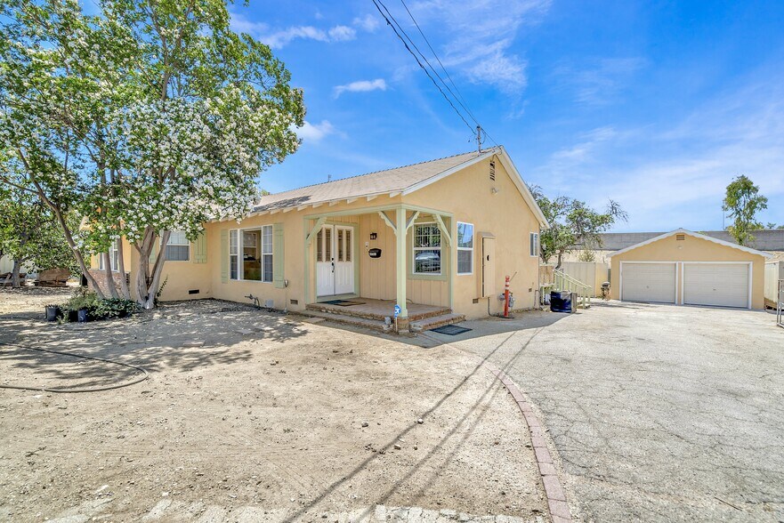 More Photos Of 10404 Foothill Blvd, Sylmar Land For Sale