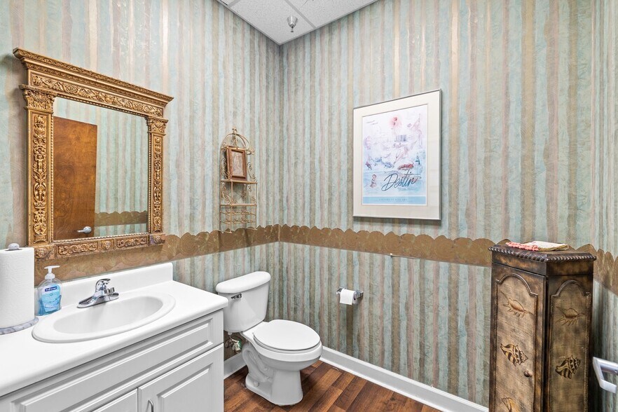 More Photos Of 12815 US Highway 98 W, Miramar Beach Medical For Sale