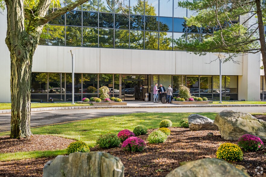 More Photos Of 200 White Plains Rd, Tarrytown Unknown For Lease