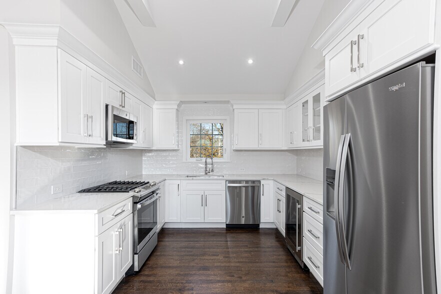 More Photos Of 42 Poe Ct, Fairfield Apartments For Sale