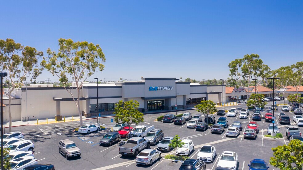 More Photos Of 12090-12146 Carson St, Hawaiian Gardens Unknown For Lease