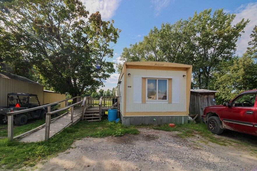 More Photos Of 11 Jameson Rd, Canton Manufactured Housing Mobile Home Park For Sale