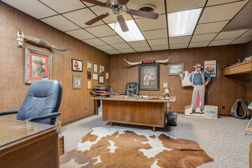 More Photos Of 6811 M.l. King Jr. Boulevard, Lubbock Industrial For Sale