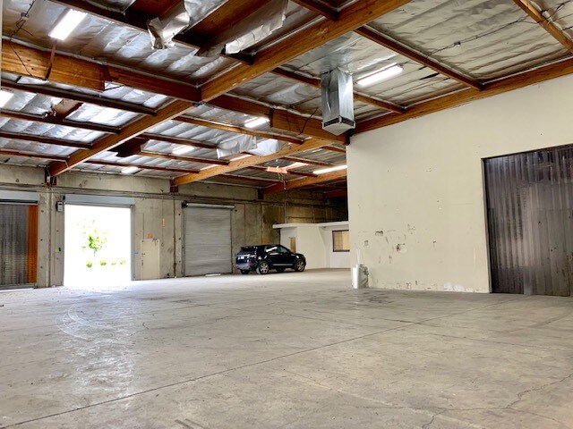More Photos Of 5102-5108 Azusa Canyon Rd, Irwindale Unknown For Lease