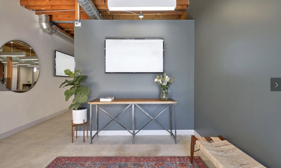 More Photos Of 5723 Melrose Ave, Los Angeles Office For Lease