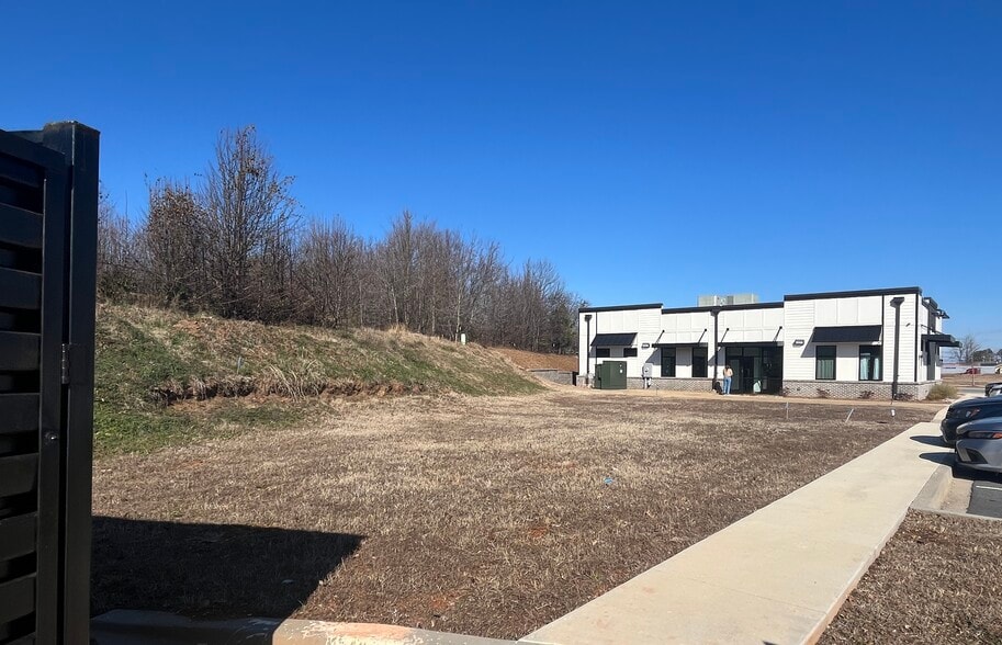 More Photos Of 104 Woodson St, Greenville Land For Sale